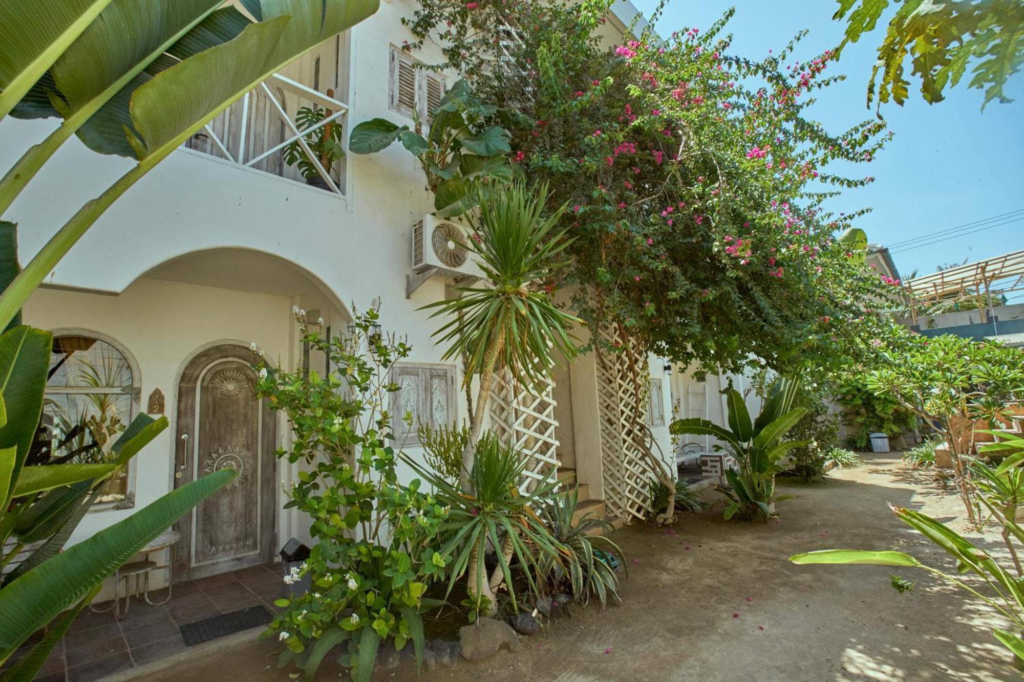 ISLA INDAH RETREAT boutique hotel Nusa Lembongan Extérieur photo